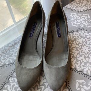 Ralph Lauren purple label kitten heel gray suede pumps 9.5 Made in Italy